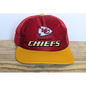 Vintage 1980s Kansas City CHIEFS Snapback Hat Red Logo New Era Trucker NFL Cap